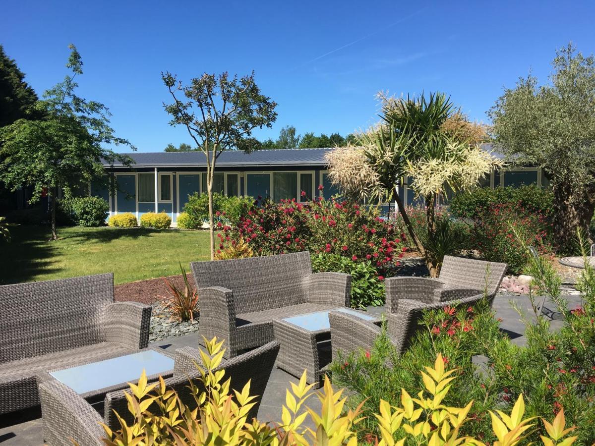 Hotel Restaurant Bel Air Crevin - Axe Rennes Nantes Exterior foto